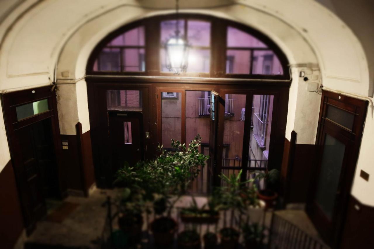 Storia Di Sofia Apartment Naples Luaran gambar