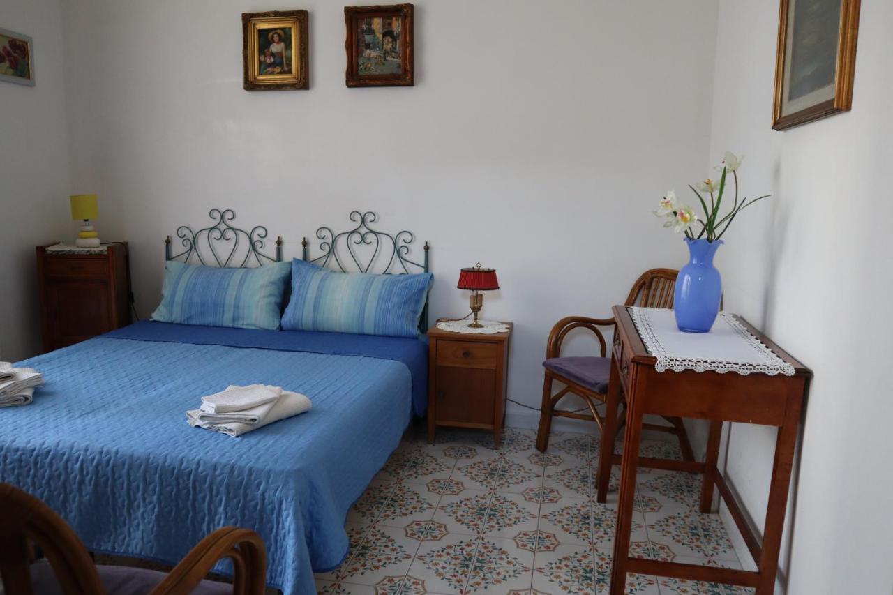 Storia Di Sofia Apartment Naples Luaran gambar