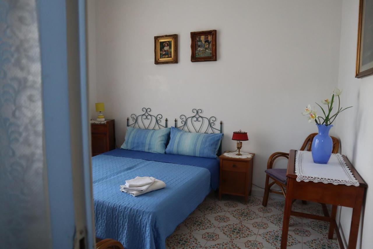 Storia Di Sofia Apartment Naples Luaran gambar