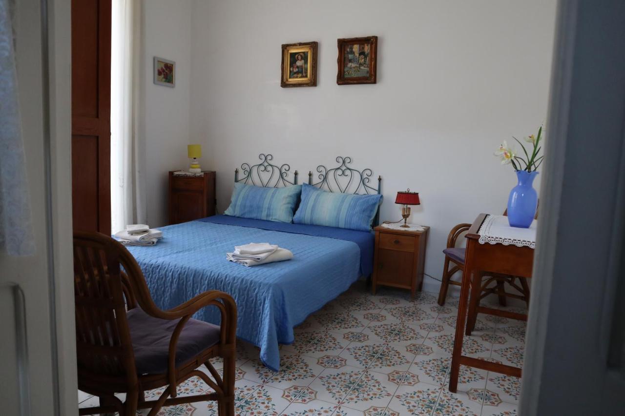 Storia Di Sofia Apartment Naples Luaran gambar